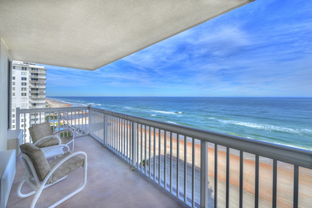 Daytona Beach Resort - Studio Oceanfront Condo Rental 1113