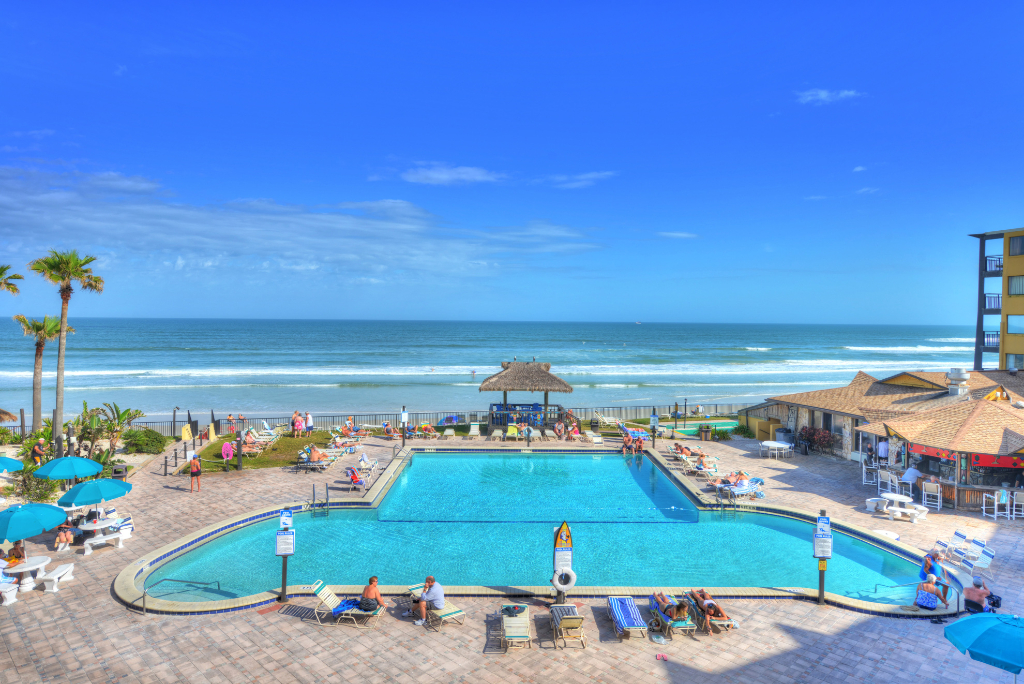 Hawaiian Inn Resort 1 Bedroom Oceanfront Vacation Condo Rental 315