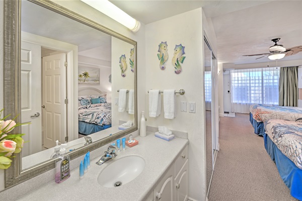 0c23d0ca9b654c089c0efd183f7994ee-Medium