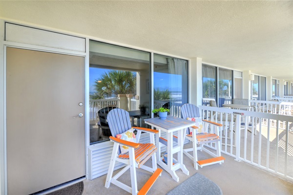 9ad656c24213440d9d05fe5d00933e69-Medium