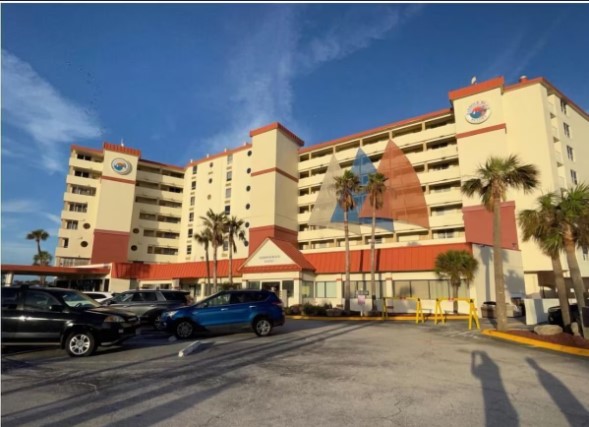 Harbor Beach Resort - Front of our Building