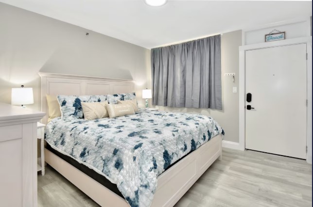King sized bed - full dresser and 2 night stands