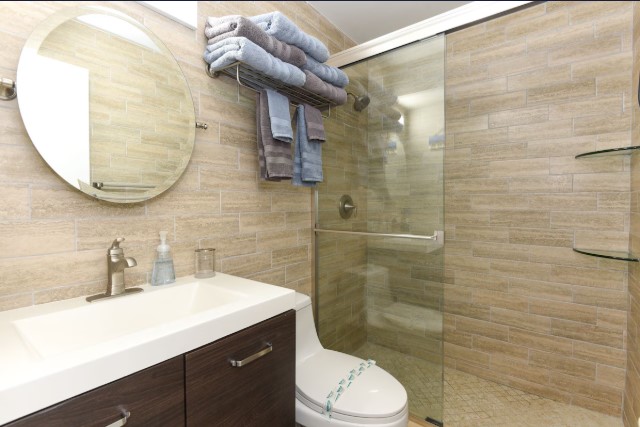 esh, bright bathroom design with Walk In Shower